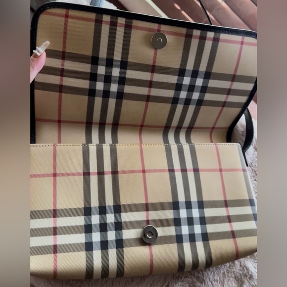 SALE ENDS AT MN ❤️ EUC Burberry Haymarket Novacheck Canvas Baguette Shoulder Bag - Picture 8 of 17